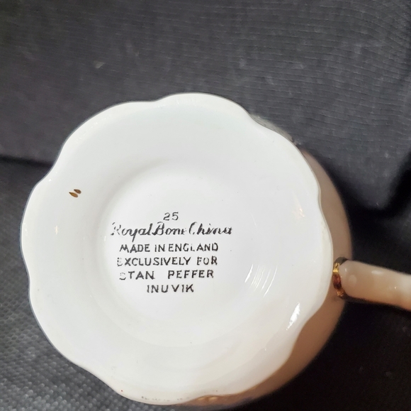 Vintage Royal Bone China Cream & Sugar Inu… - Picture 8 of 12